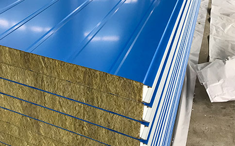 新型巖棉夾芯板的優(yōu)缺點有哪些？