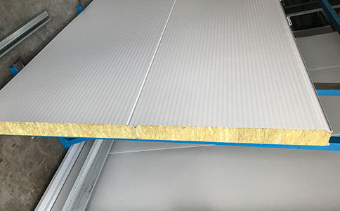 創新產品——橫裝夾芯板，讓建筑更穩固